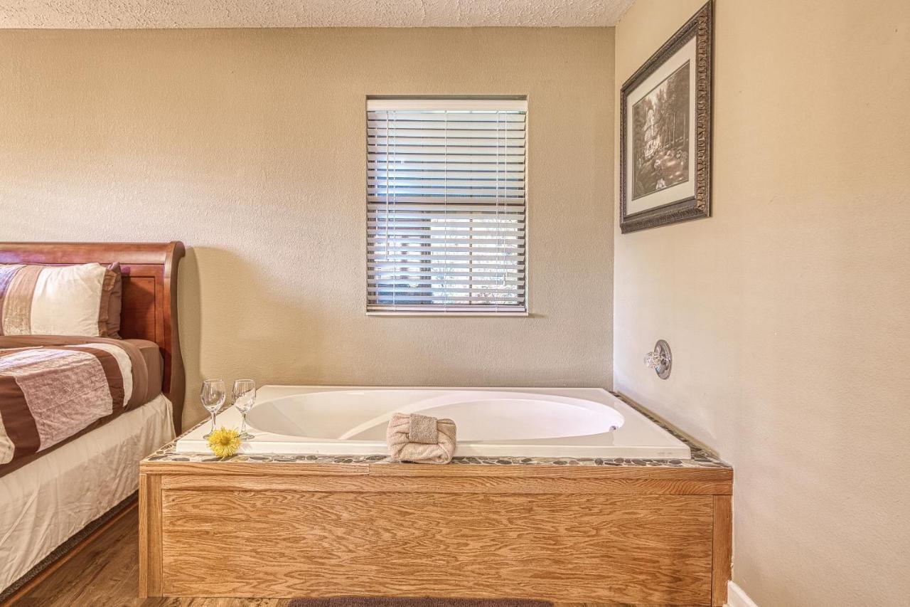 Daya, Hot Tub, Pool Table, 1089 Of Free Attraction Tickets For Each Paid Day, Dollywood And More! Gatlinburg Exteriér fotografie